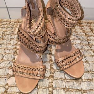 100% Authentic Vince Camuto studded nude heels ✨